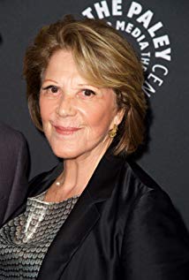 Linda Lavin